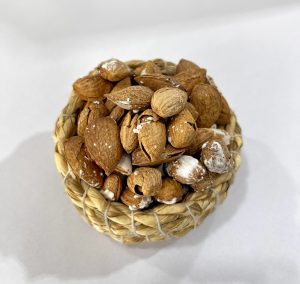 خرید بادام منبا